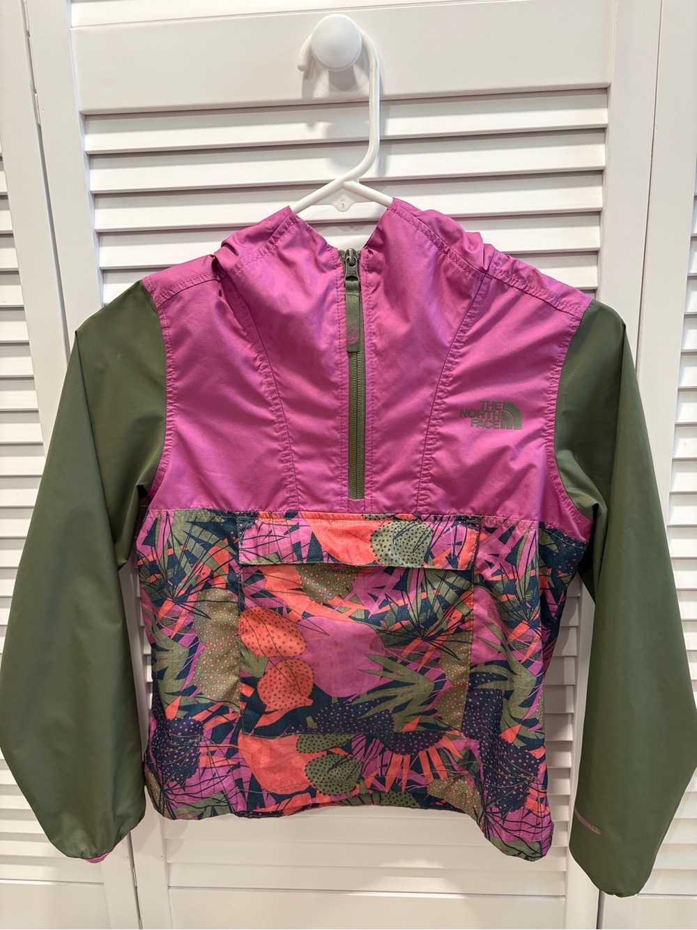 The North Face Pink Floral & Olive Colorblock Girls’ Stowaway Windbreaker Jacket